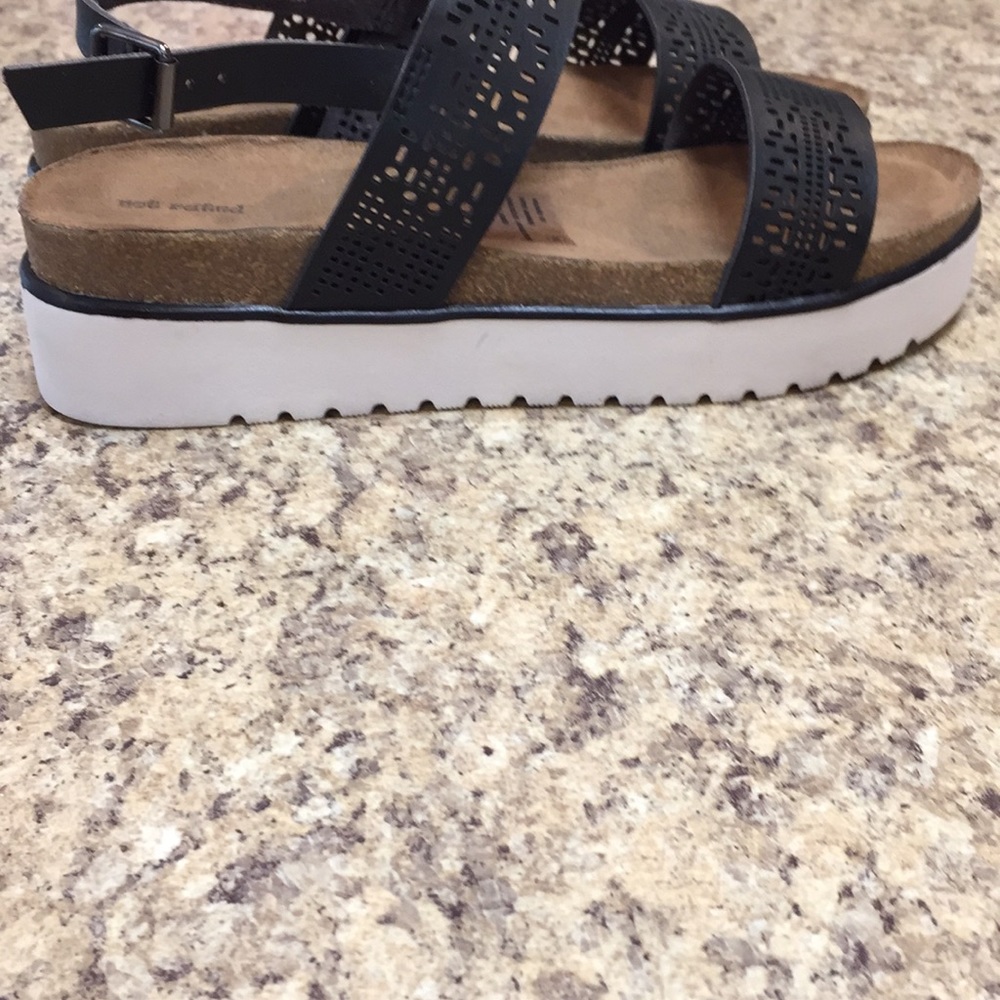 NOT RATED Platform Sandals - Picture 3 of 8